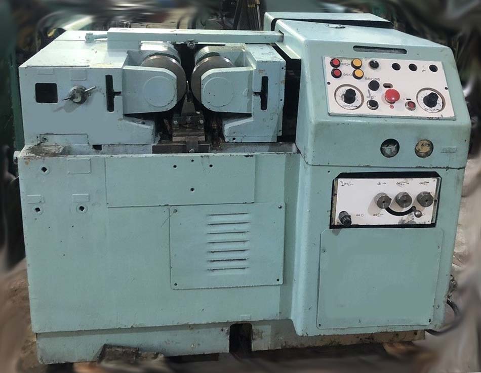 UPW 25 x 100 Загальний вигляд різьбонакатного верстата